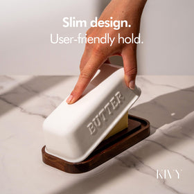 KIVY wooden plate prevents butter from slipping during slicing