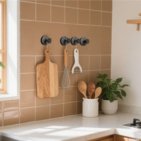 KJMAQI suction hook on door wreath display without wall damage
