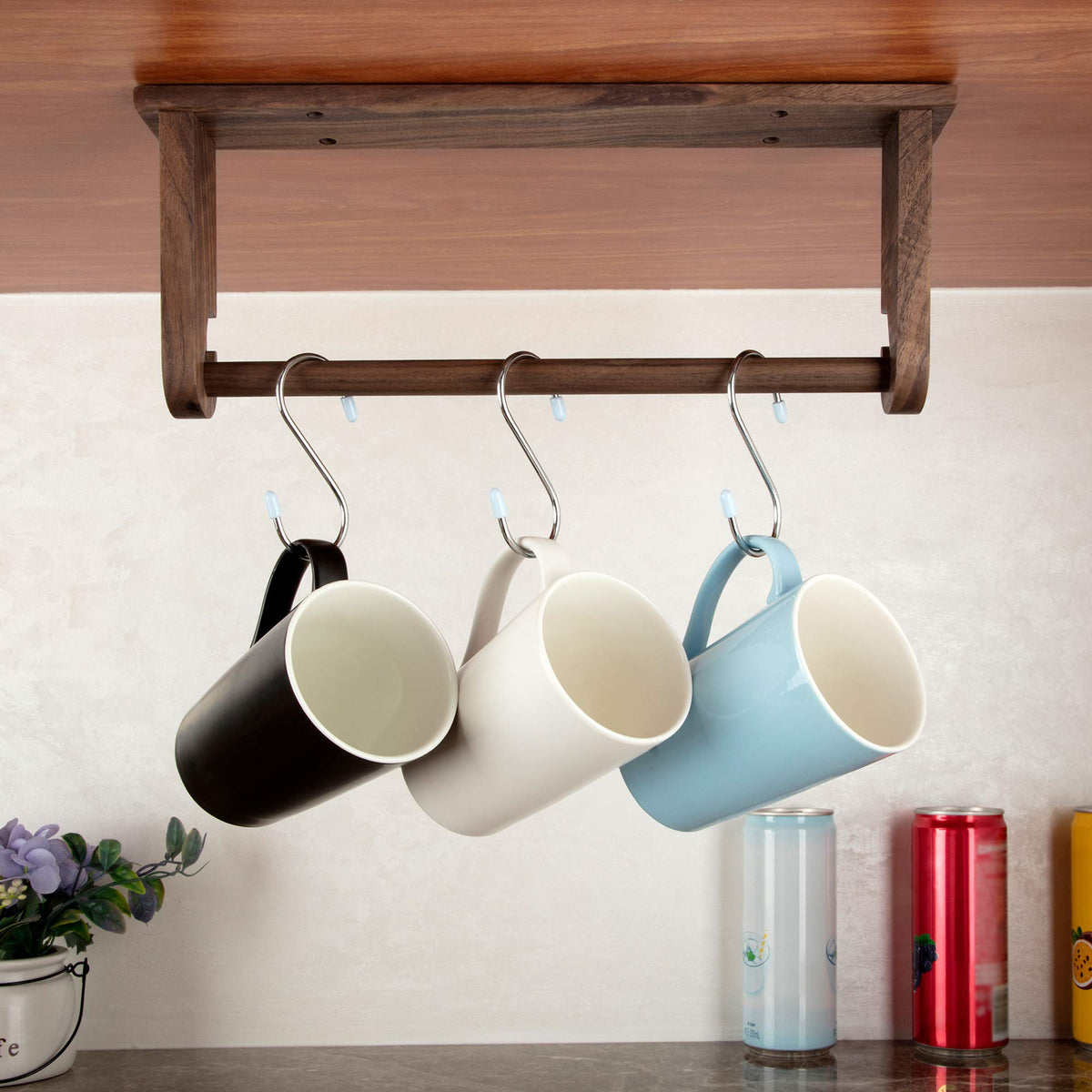 klleyna handcrafted solid wood detail highlighting natural grain