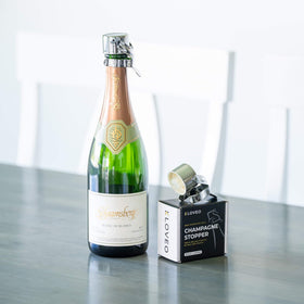 KLOVEO fits standard bottle necks, compatible with Prosecco and sparkling wine