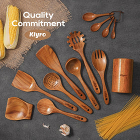 KLYRO wooden spatula with smooth edges for flipping
