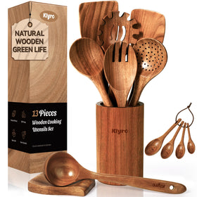 KLYRO wooden spoons for cooking in use, smooth and non-scratch for nonstick pots