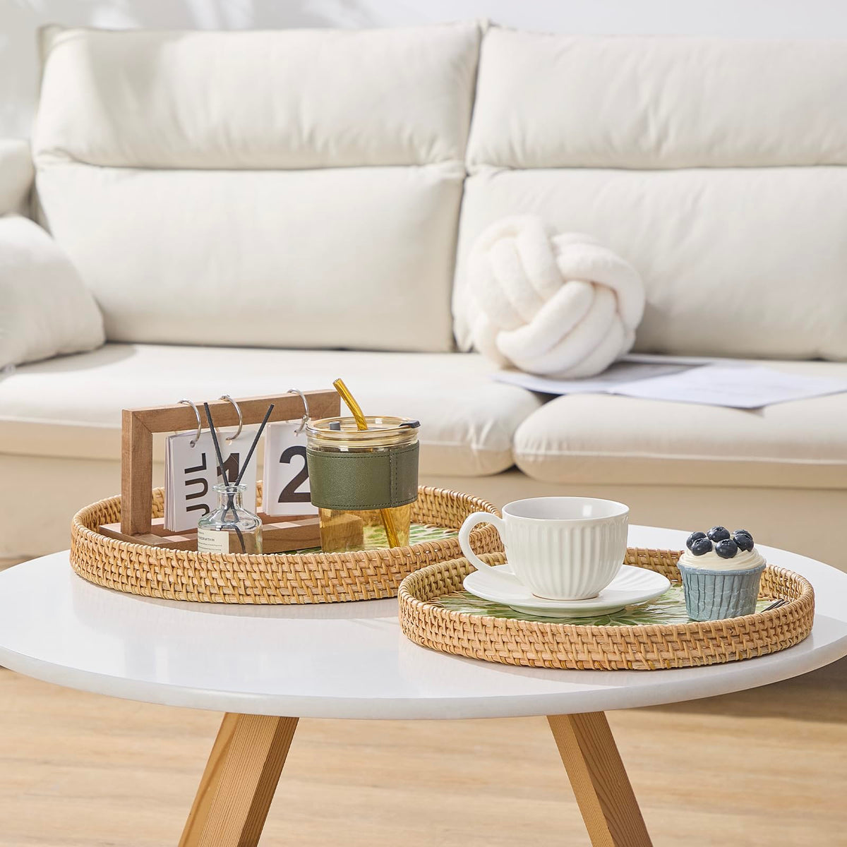 Kmelep serving tray ideal for bread, coffee and snacks in dining areas.