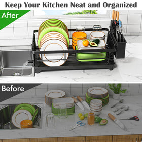 Kmiectse compact dish drainer keeps dishes organized.