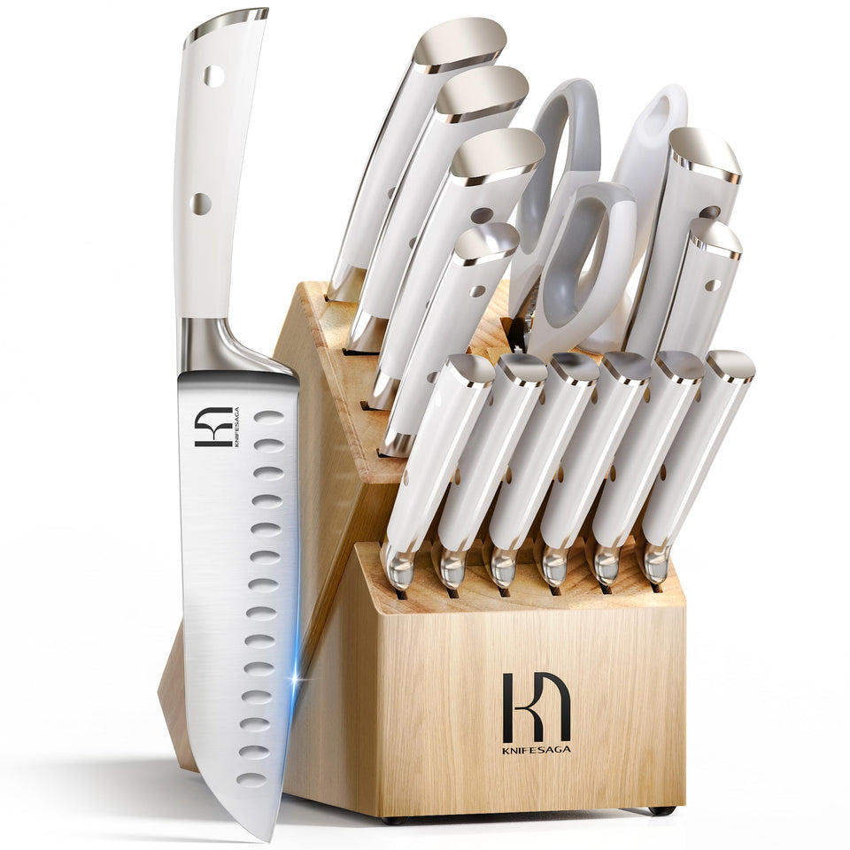 KnifeSaga knife-set premium packshot showing a 15-piece collection for precise home cooking
