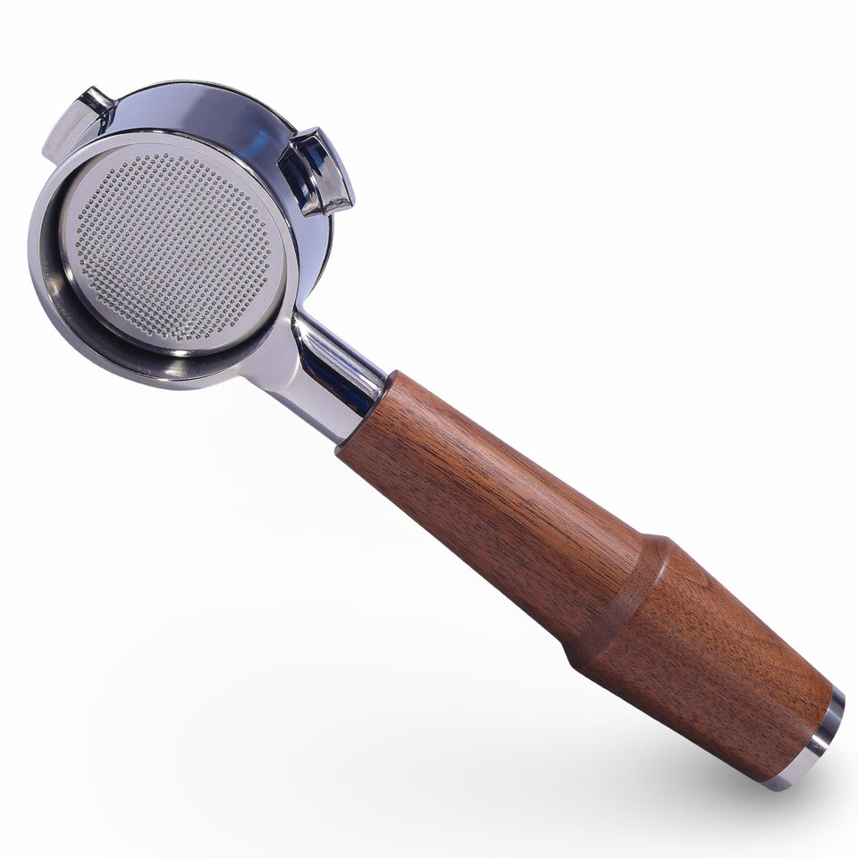 KNODOS 54mm walnut bottomless portafilter fits BES870XL for a snug, leak-free pull.