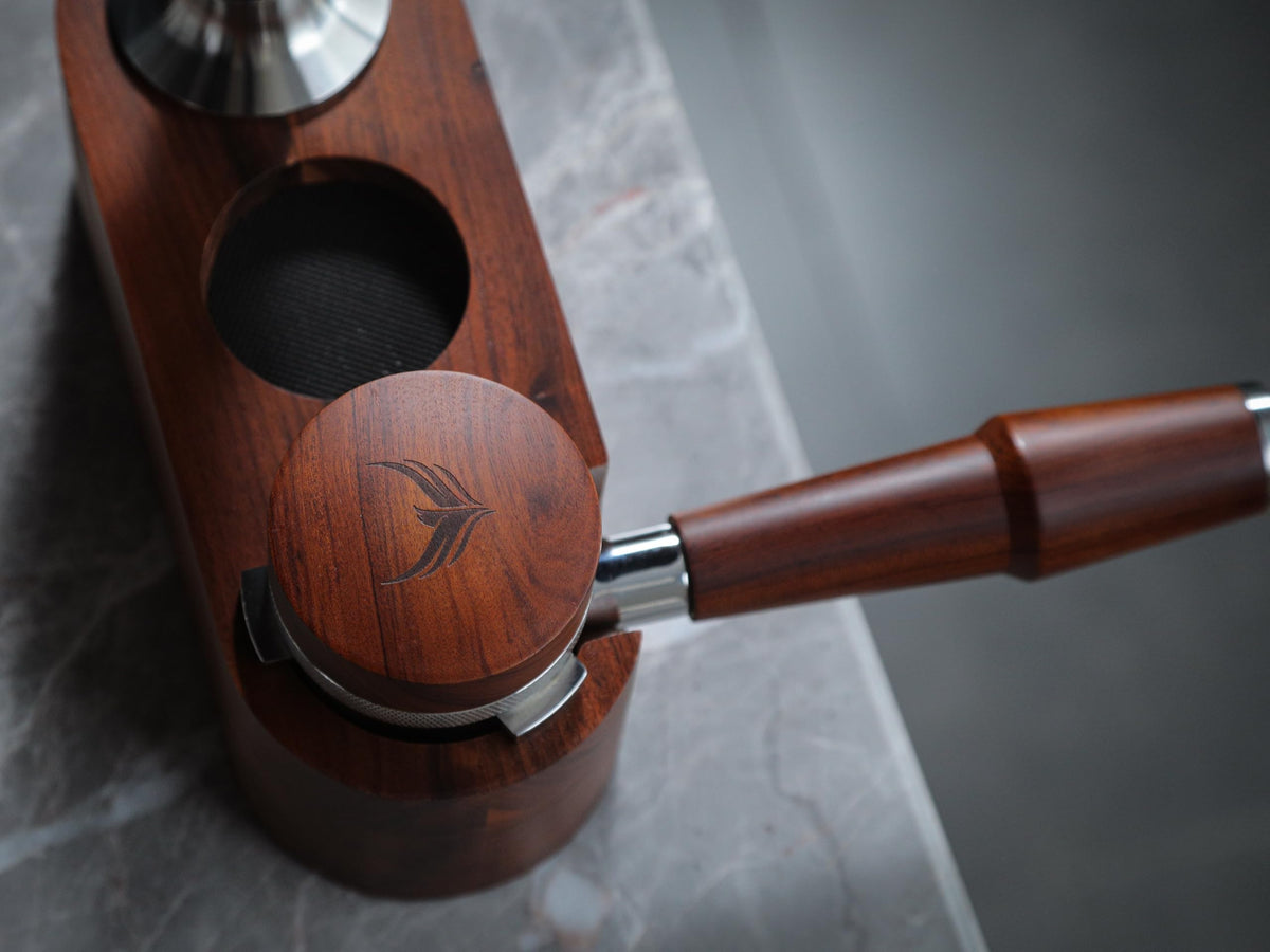 KNODOS espresso kit ready; pairs with tamper and tools for complete setup