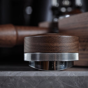 KNODOS professional coffee toolkit compatibility suggests cohesive setup.
