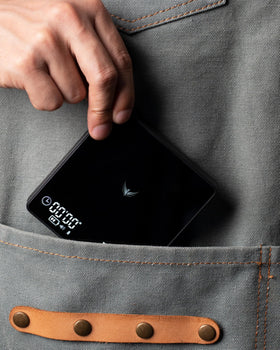 KNODOS heat-resistant pad protects surfaces and stabilizes cups during brewing