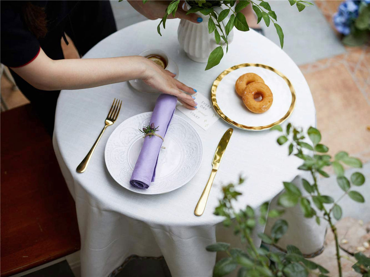 KOFFOTA lavender napkins offer soft, absorbent surface for everyday meals.
