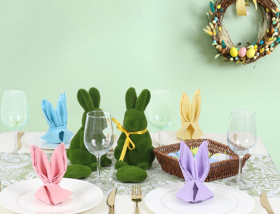 KOFFOTA napkins fold easily to fit various table motifs.