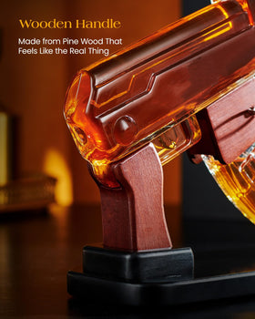 Kollea hardwood handle pour-spout offers steady grip during pouring.