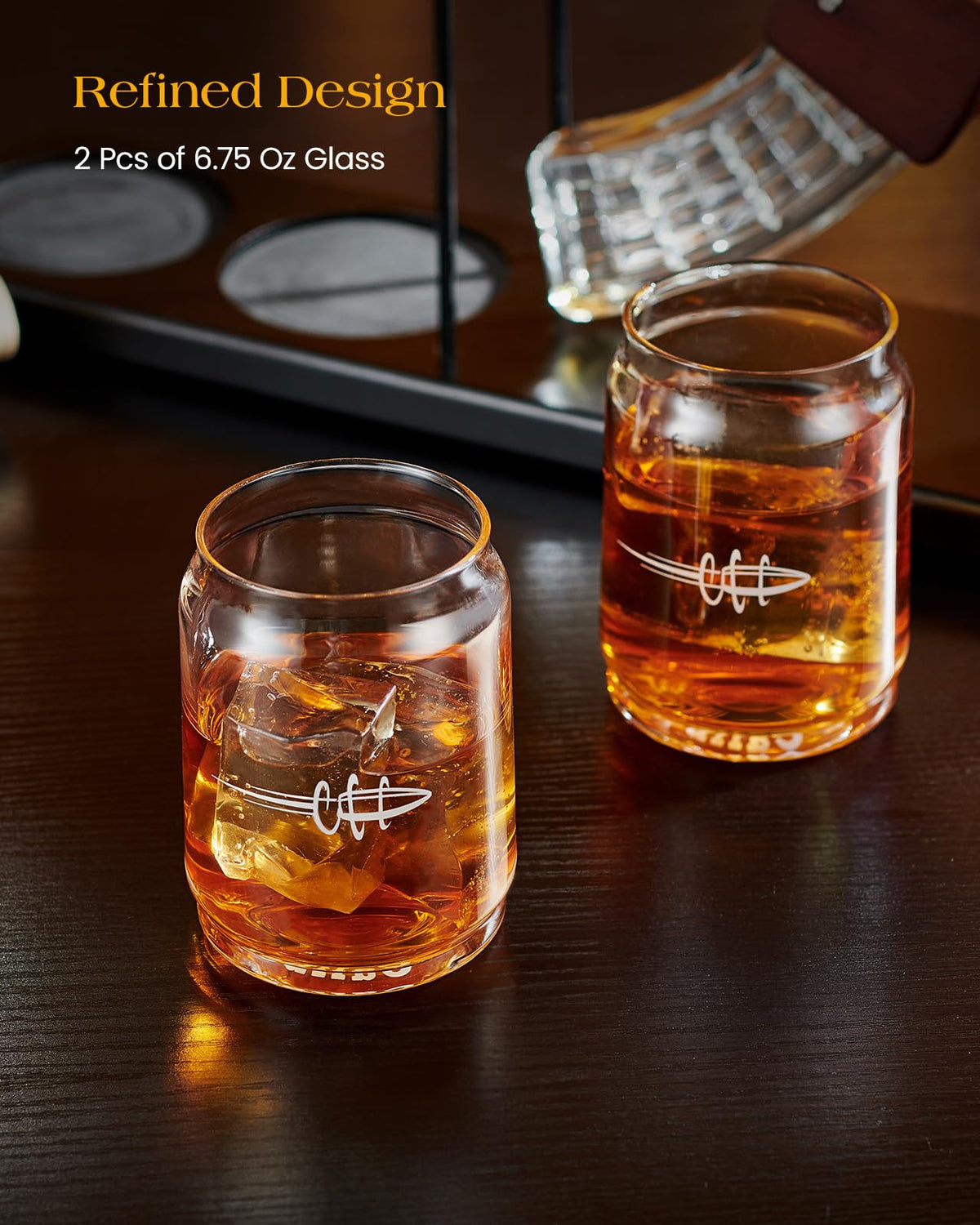 Kollea lead-free glass decanter preserves smooth liquor texture.