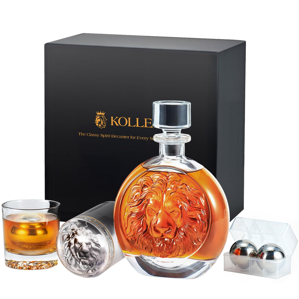 Kollea lion-engraved whiskey decanter with crystal stopper enhances the home bar