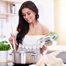 Komokeru lid is dishwasher-safe for easy cleaning and quick kitchen tidy-ups.