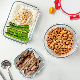 KOMUEE 7oz glass container compact for small portions and travel lunches.