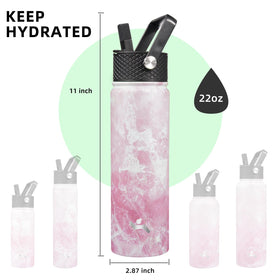 Konokyo bottle in outdoor use, ideal for hiking.