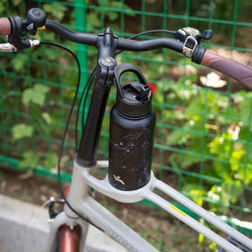 Konokyo sip lid promotes hot drinks securely at the office or home.