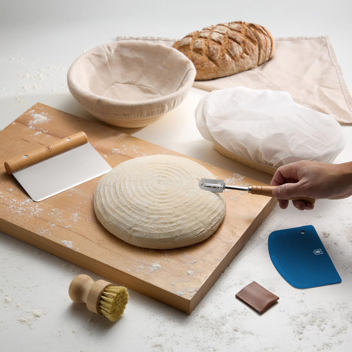 KooK banneton oval basket helps shape rustic loaves with consistent guidance.