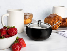 KooK glass lid provides visibility to contents and freshness