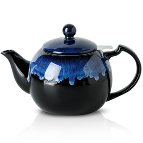KOOV tea pot with infuser pours smoothly for six cups.