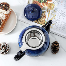 KOOV teapot supports six-cup servings for tea time.