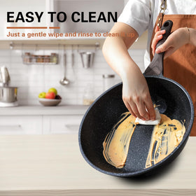 Kordisen ergonomic bakelite handle stays cool for comfortable stirring.