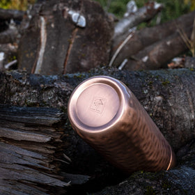Kosdeg bottle keeps water cool during outdoor activities.