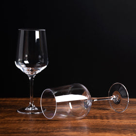 KOXIN-KARLU outdoor entertaining glasses on a patio.