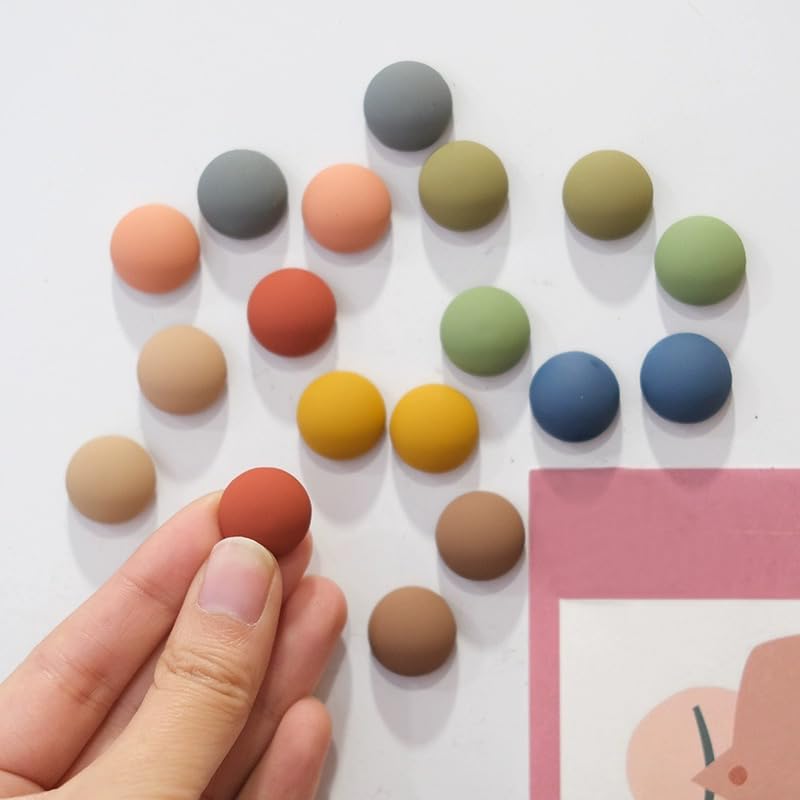 KROYSEA fridge magnets on door showcase colorful notes without damage.