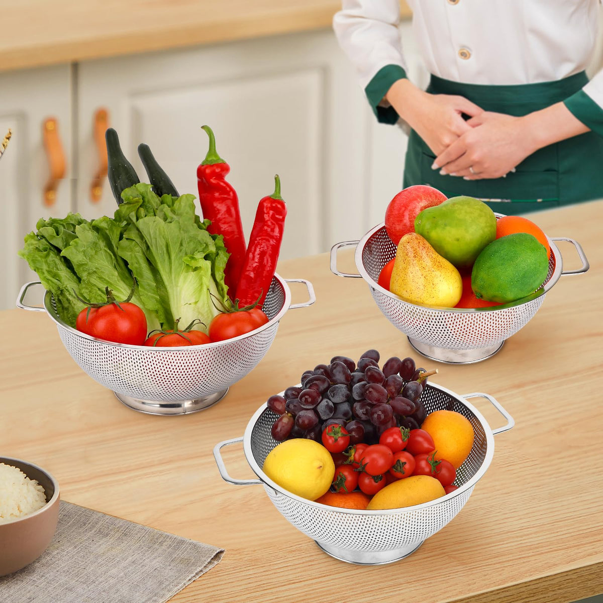 Kteniy Colander 3qt lightweight yet durable for daily use.