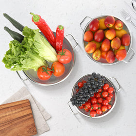 Kteniy Colander 3qt versatile for pasta, vegetables, and fruit prep.