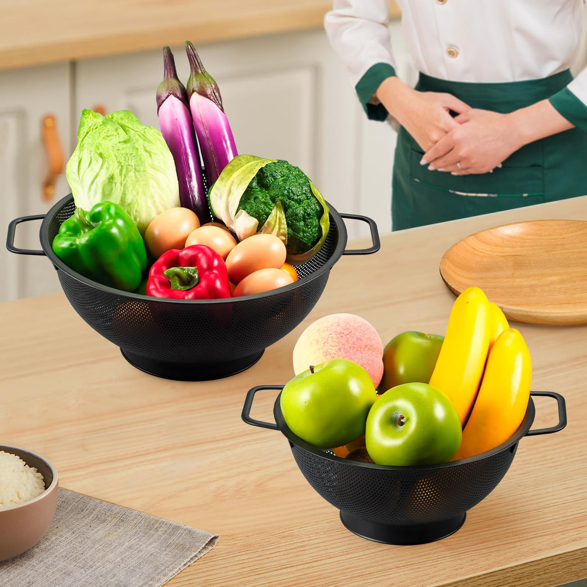 Kteniy dishwasher-safe colander image conveys convenient cleanup in a busy kitchen