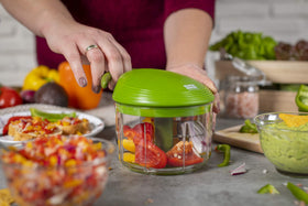 Kuhn Rikon Pull Chop lid secured during chopping