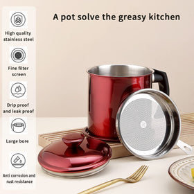Easy-grip design on Kyraton grease container for comfortable handling.