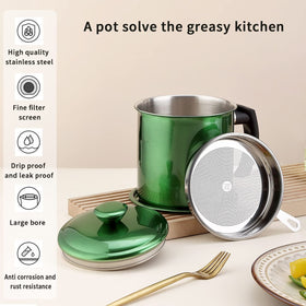 Kyraton easy-grip handle for comfortable pouring and maneuvering.