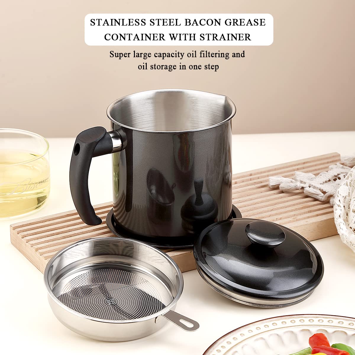 Lid and easy-grip handle facilitate hygienic pouring.