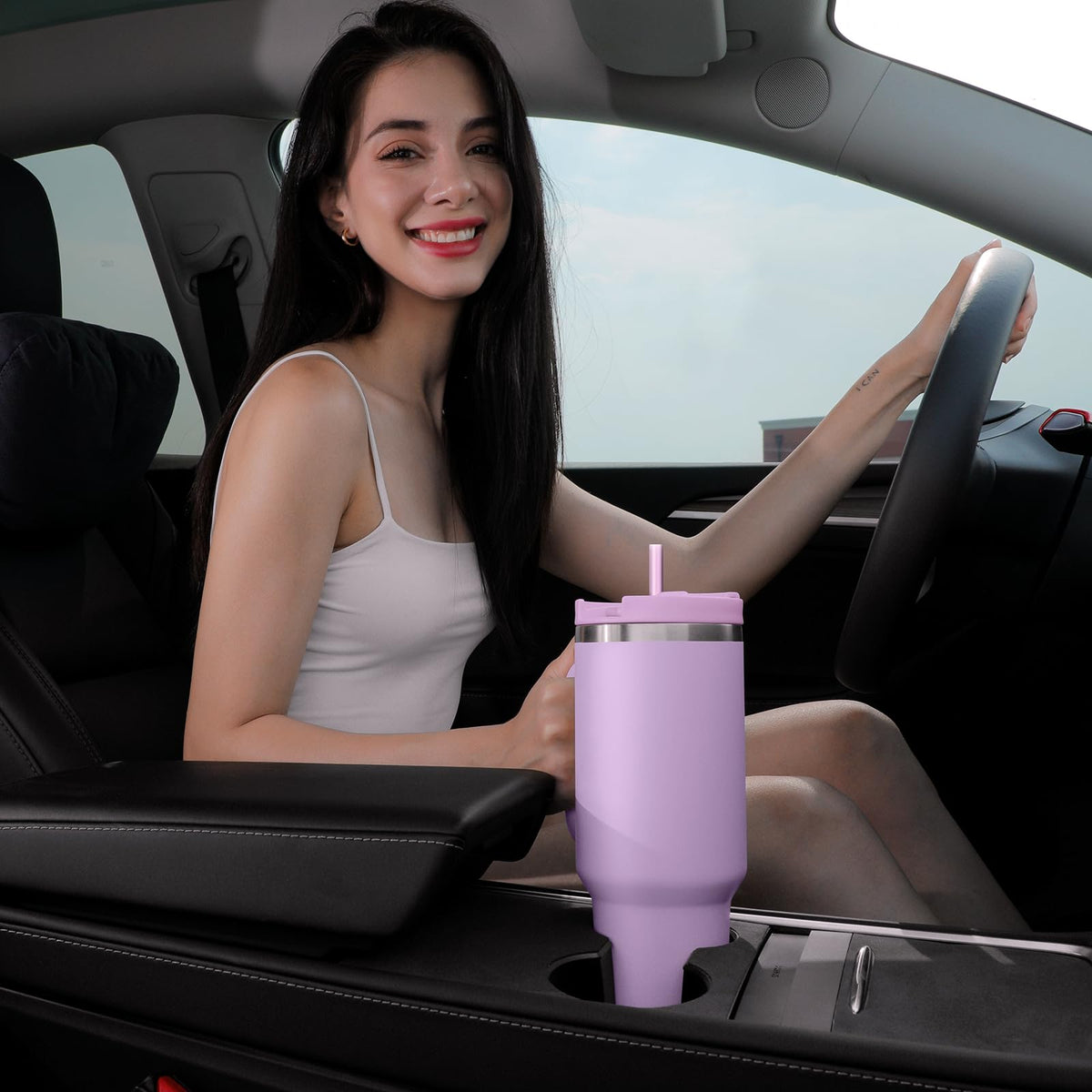 Cupholder-friendly Labulabla tumbler designed to fit car and travel setups.