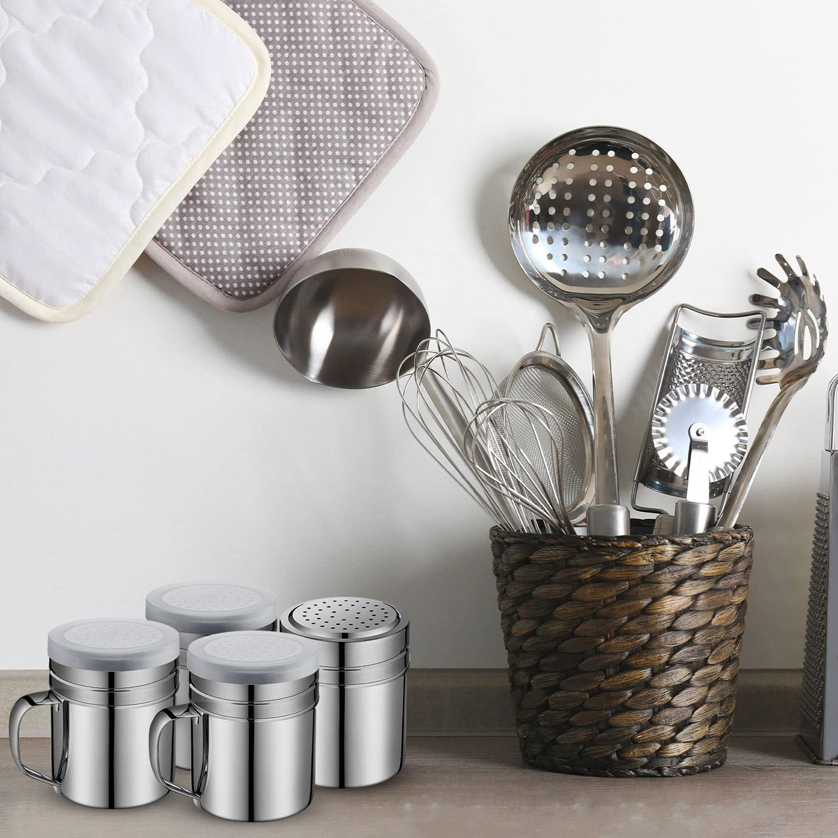 Lallisa kitchen spice shakers enhance dining presentation and flavor control.
