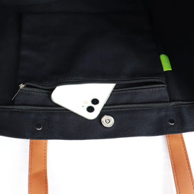 Lamyba tote bag shoulder-carry demonstrates comfortable over-shoulder wear.