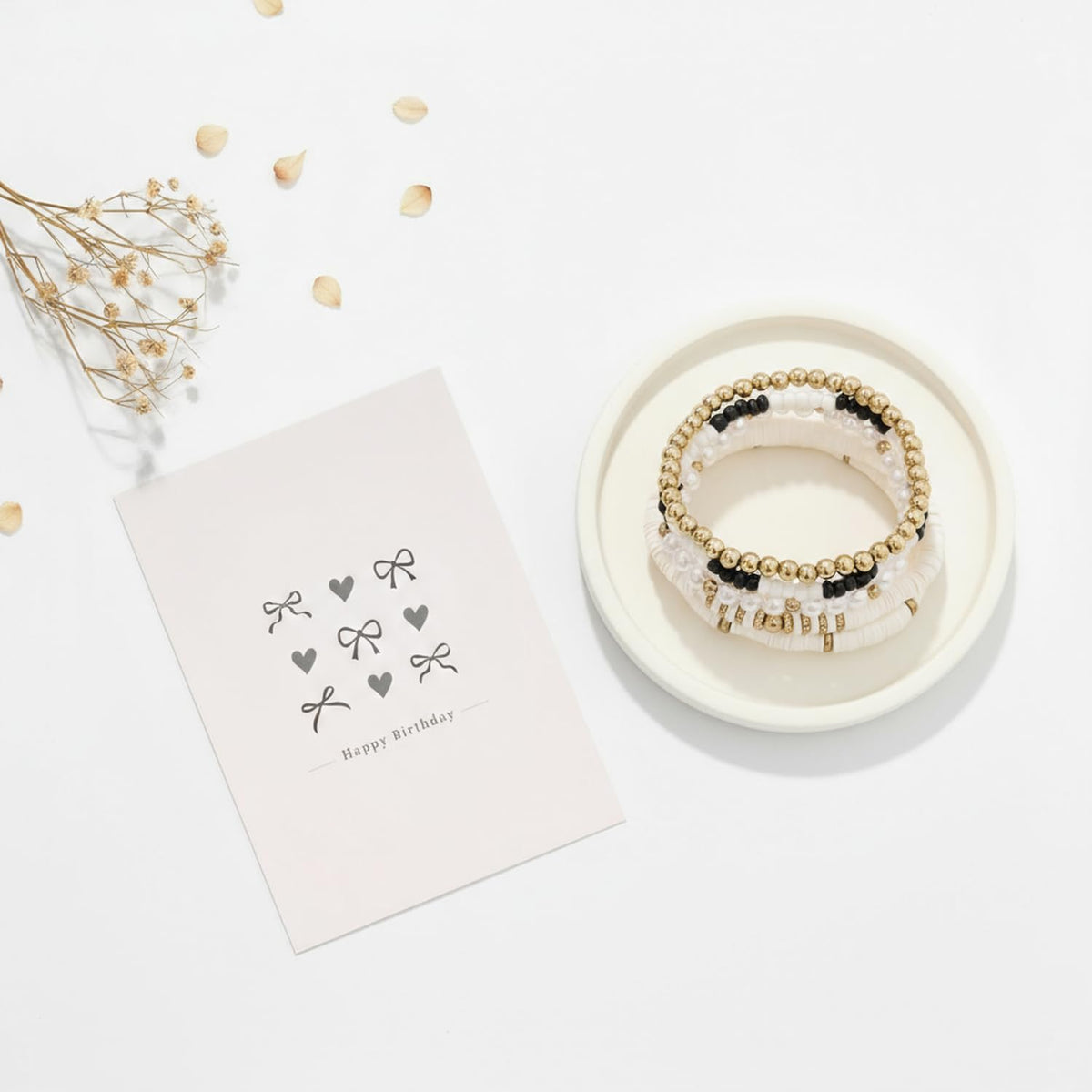LANGASQUE flower hair clip adds cute, secure styling for any day.