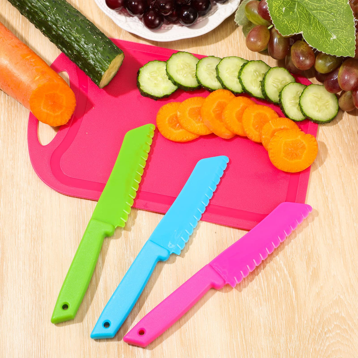 Lanties durable plastic construction for long-lasting toddler kitchen play.