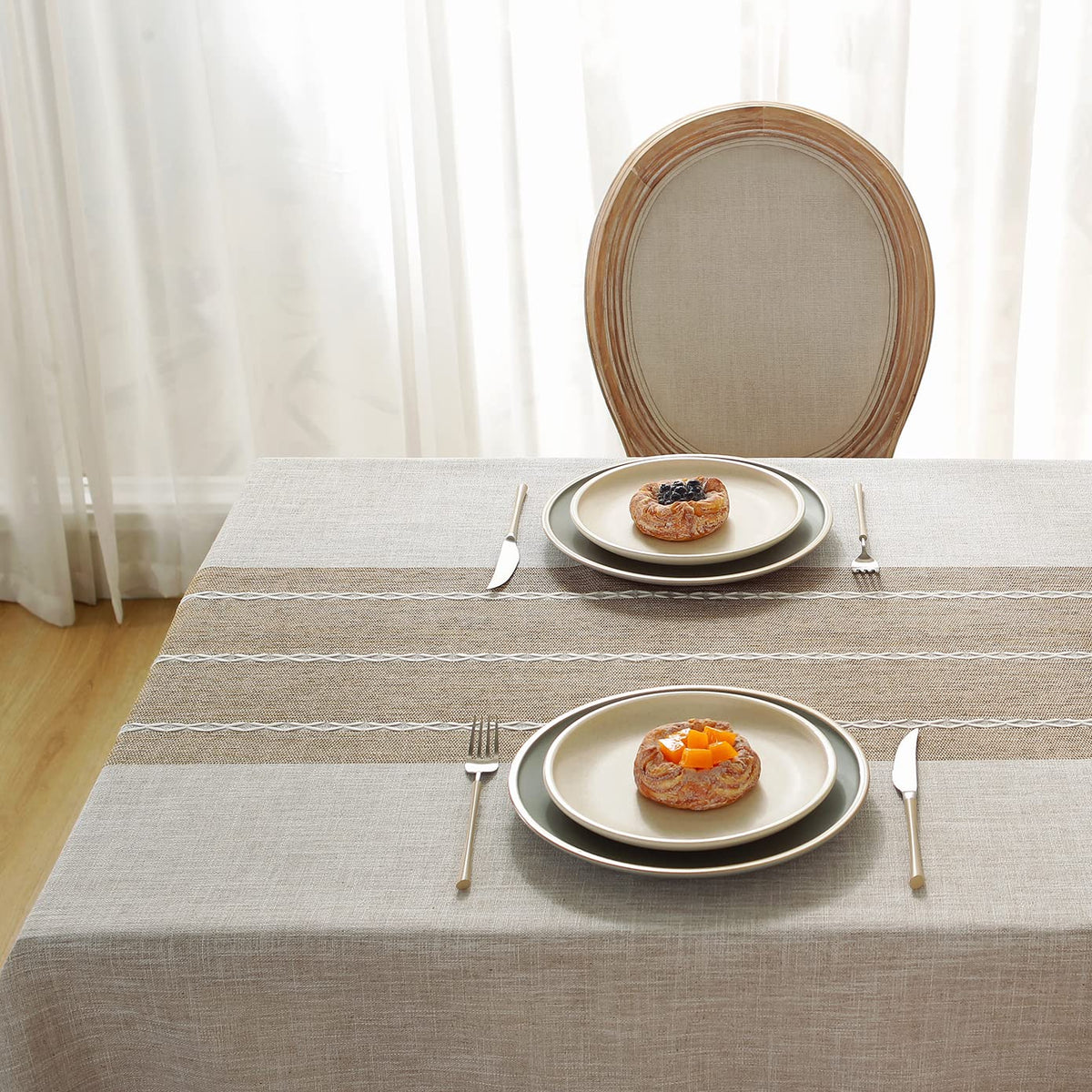 Laolitou tablecloth with tassel edge elevates table settings with elegant fringe.