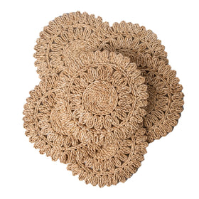 Laquedecraft round corn husk placemats highlight rustic texture for dining