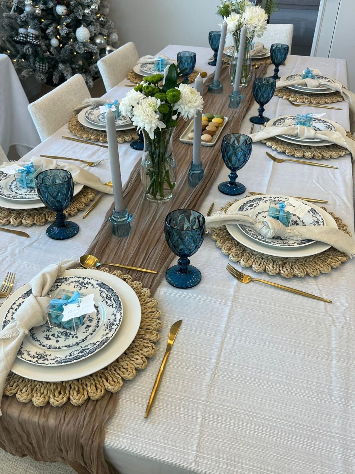 Laquedecraft natural weave adds texture to modern dining spaces