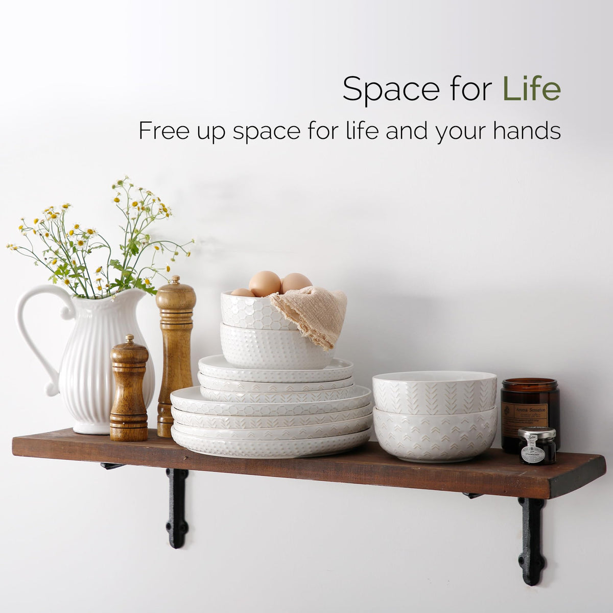 Lareina stackable design saves cabinet space during meals.