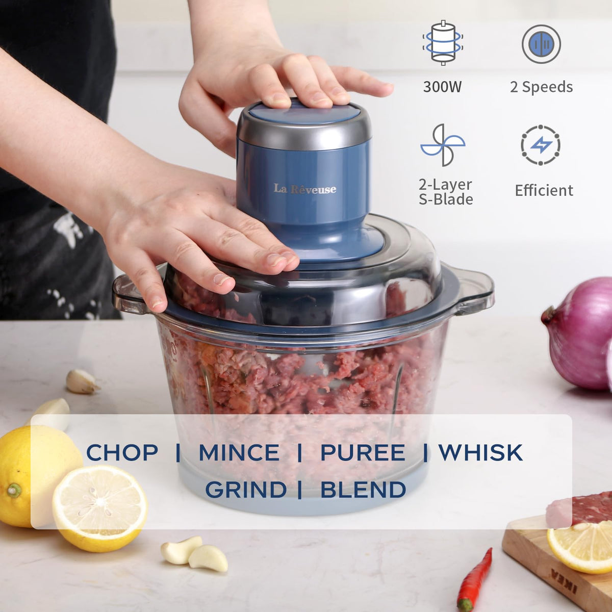 La Reveuse bi-level blades for even texture in chopping and mincing.