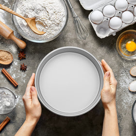 Last Confection even heat bakeware illustrating uniform baking and consistent rise