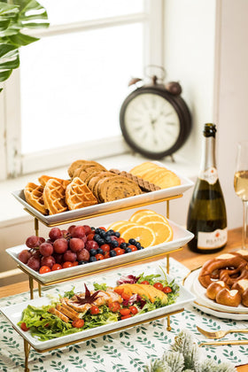 LAUCHUH 3-tier serving stand for gatherings; creates organized, professional food presentation.