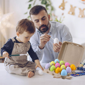 LayHyand clamshell-design egg cartons protect eggs during transport.